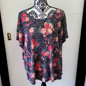 Almost Famous Size 3X Black/White Knit Short Sleeve Shirt with Pink Flowers